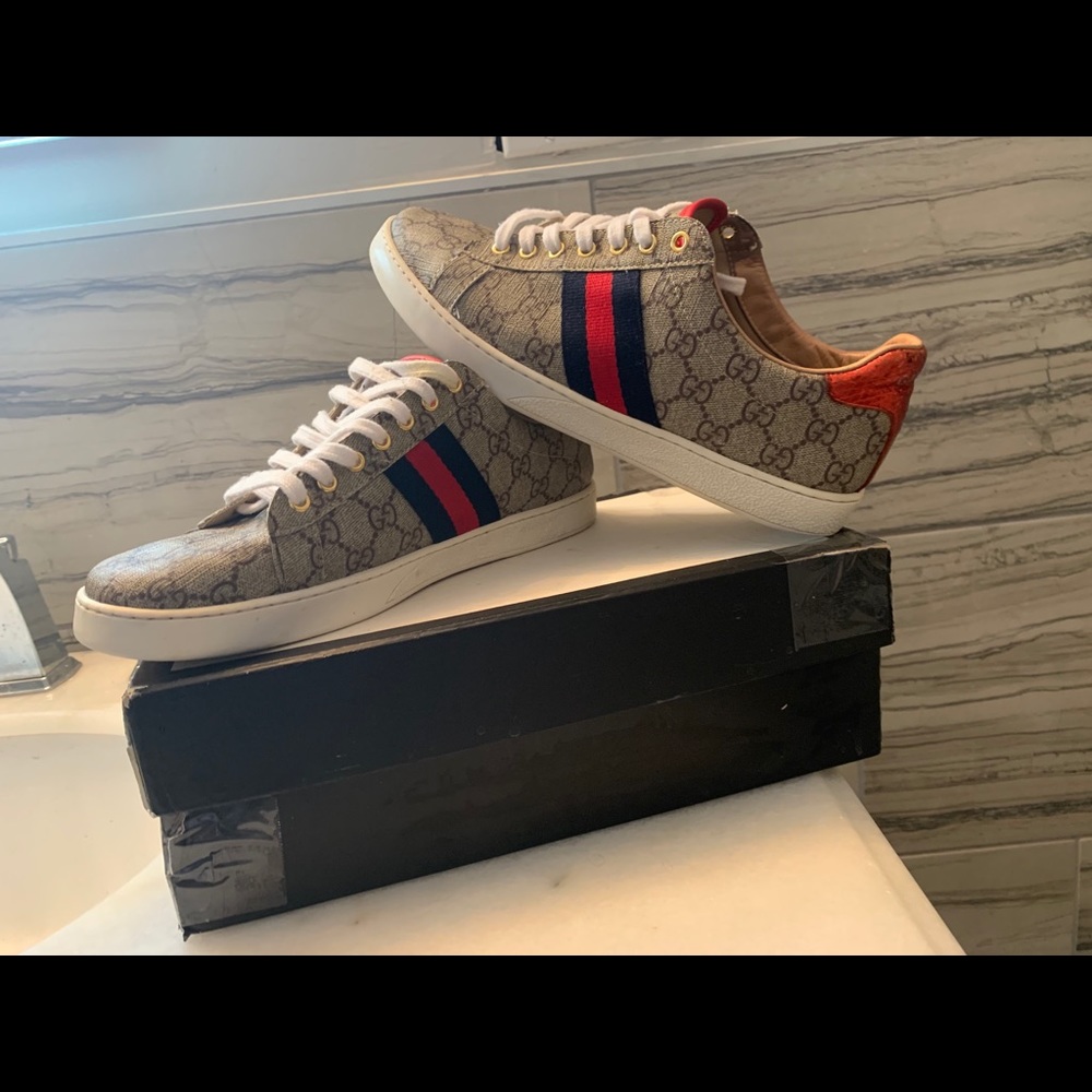 GUCCI Women new ace sneakers (Men’s 11/Women’s 13)
